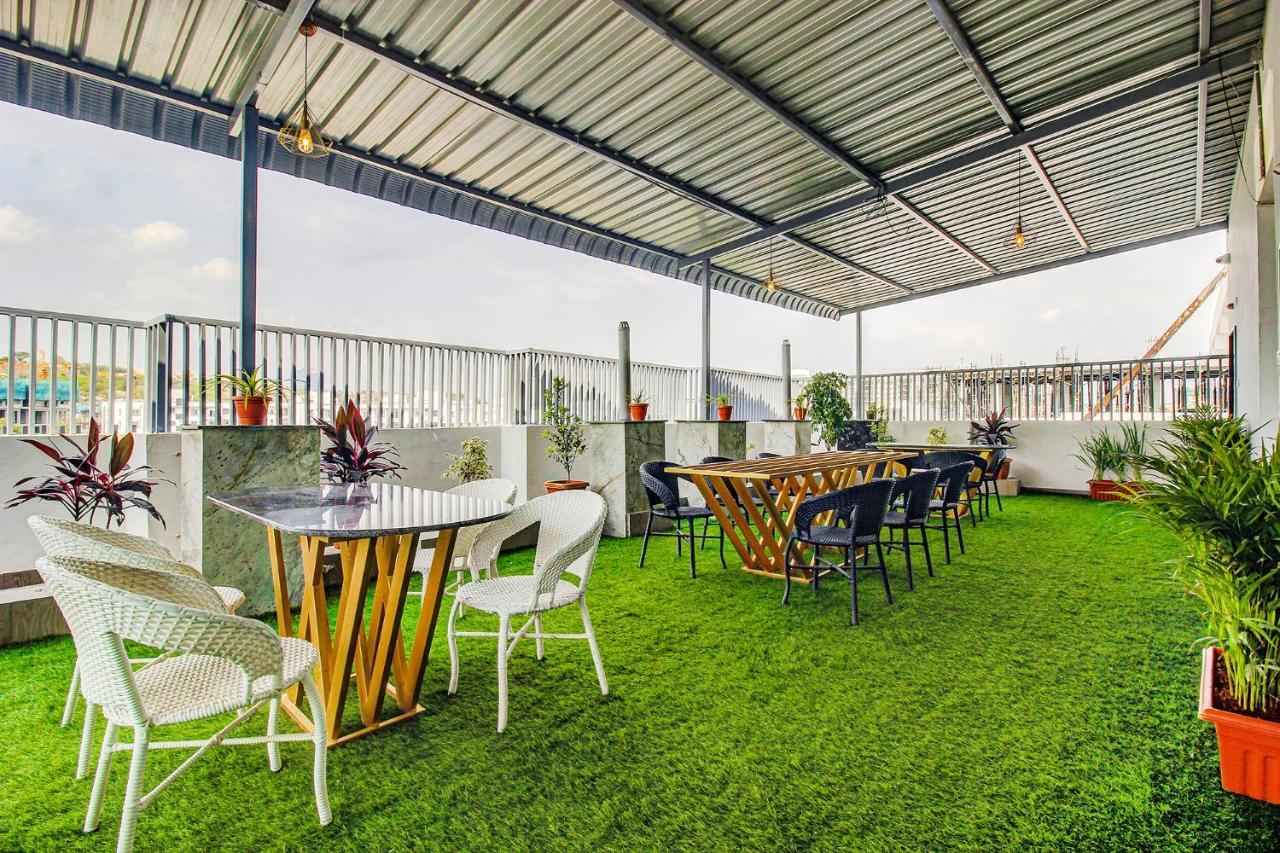 Fabhotel W Grand Suites - Nr Lanco Hills, Manikonda Hyderabad Exterior foto